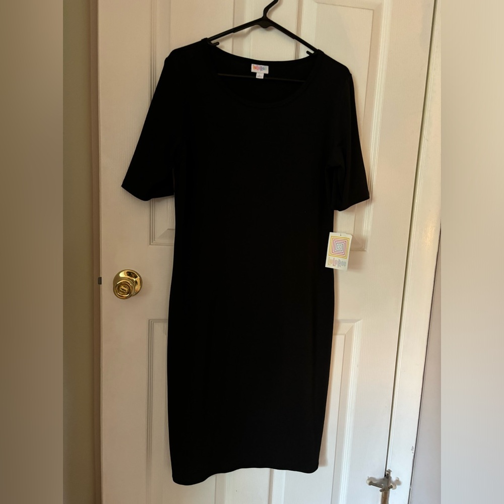 💚 NWT Black Julia  Dress Size Large 💚
